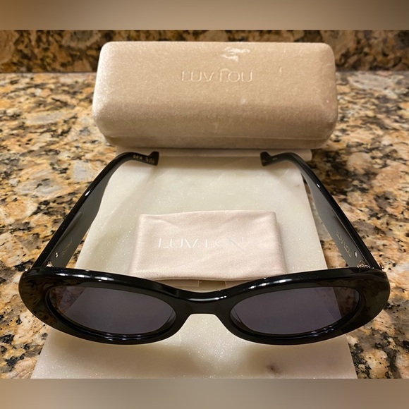 LUV LOU The Ellidy - Black Polarized bio-acetate frame with smoke mono lens - Picture 9 of 17